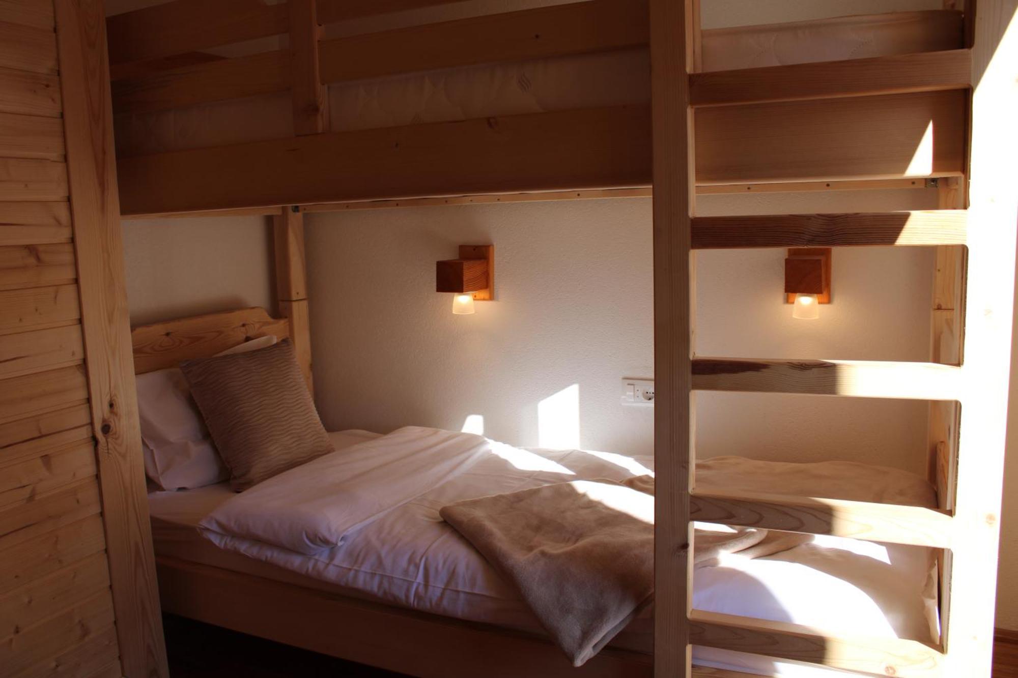 Pubhouse & Rooms Pahulja Колашин Екстер'єр фото