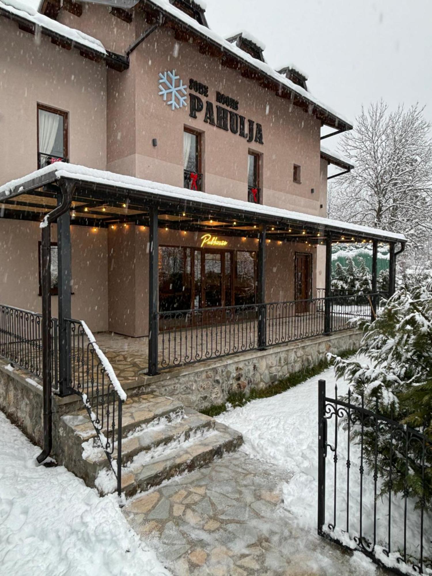Pubhouse & Rooms Pahulja Колашин Екстер'єр фото